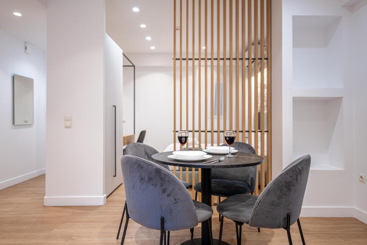 Kriel Suites By Liv Homes Афины Экстерьер фото