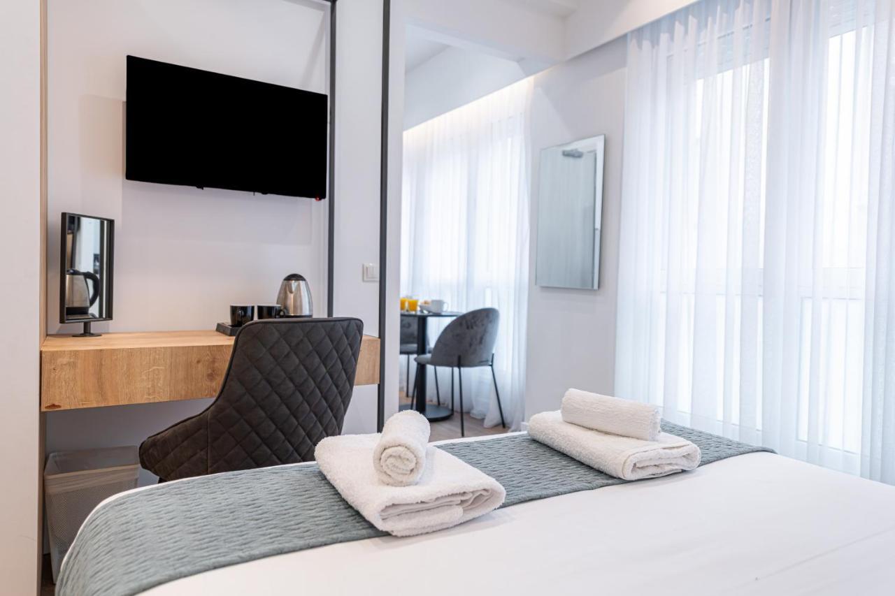 Kriel Suites By Liv Homes Афины Экстерьер фото