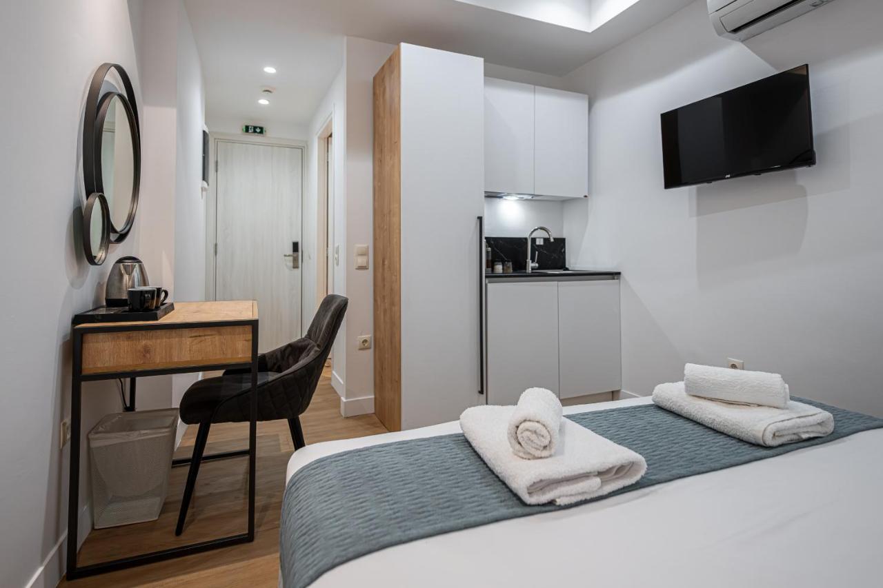 Kriel Suites By Liv Homes Афины Экстерьер фото