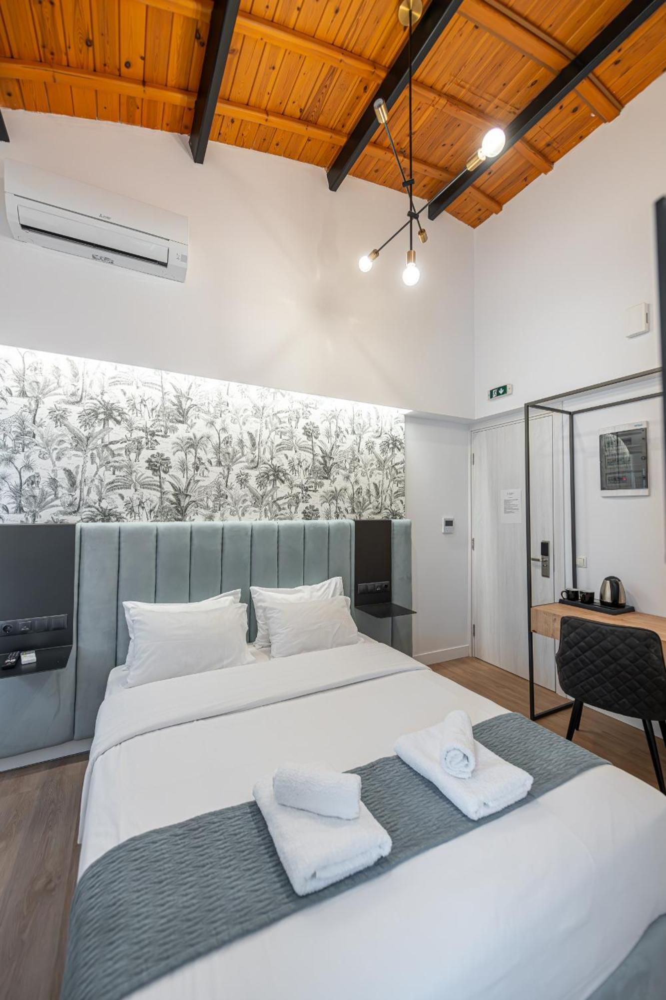 Kriel Suites By Liv Homes Афины Экстерьер фото