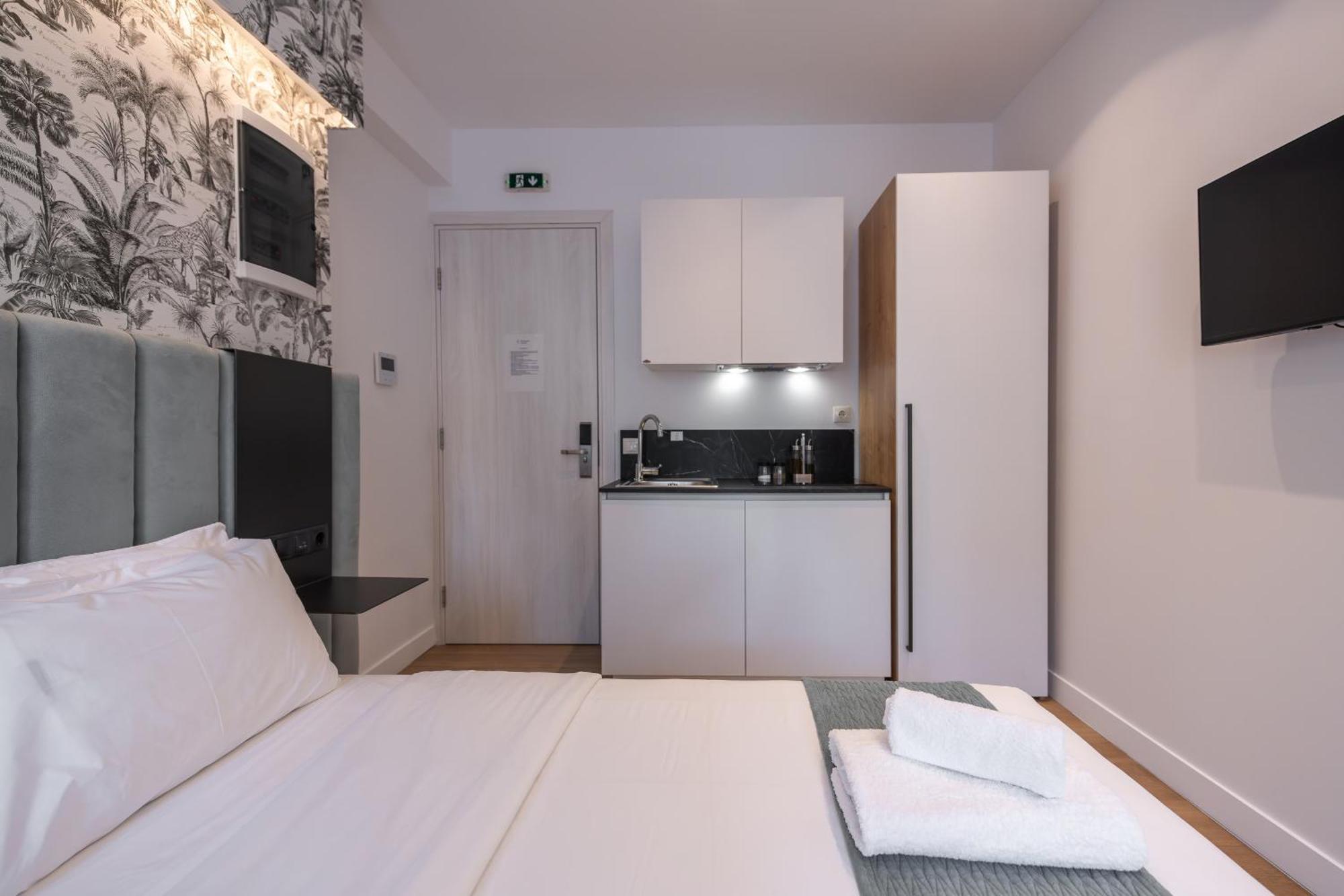 Kriel Suites By Liv Homes Афины Экстерьер фото