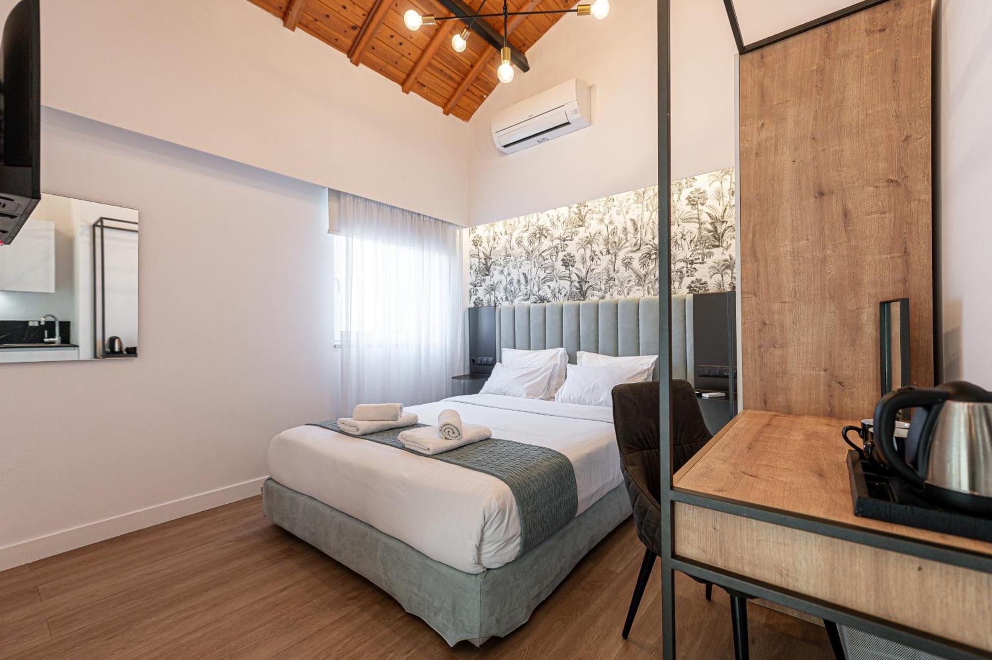 Kriel Suites By Liv Homes Афины Экстерьер фото