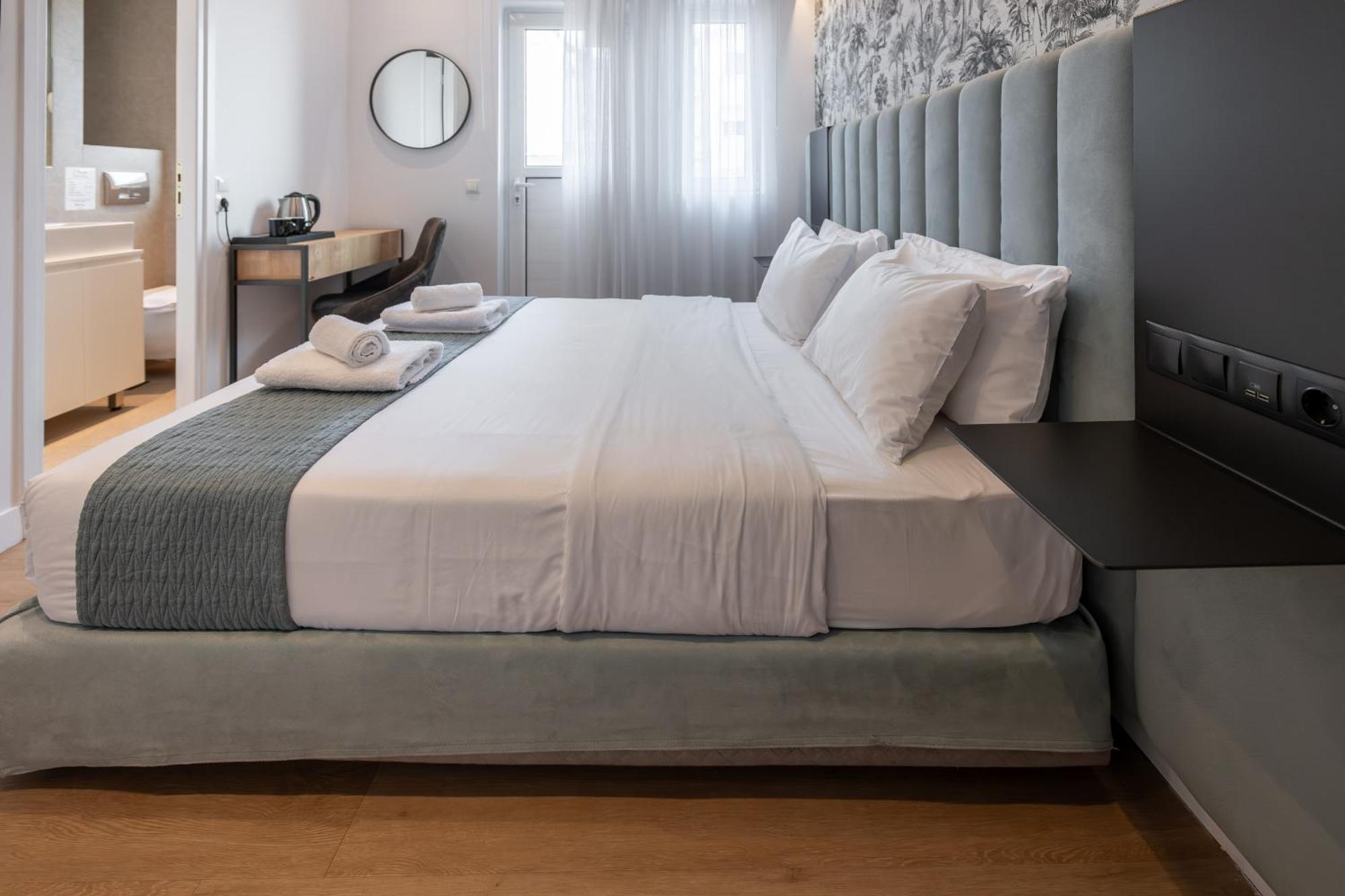 Kriel Suites By Liv Homes Афины Экстерьер фото